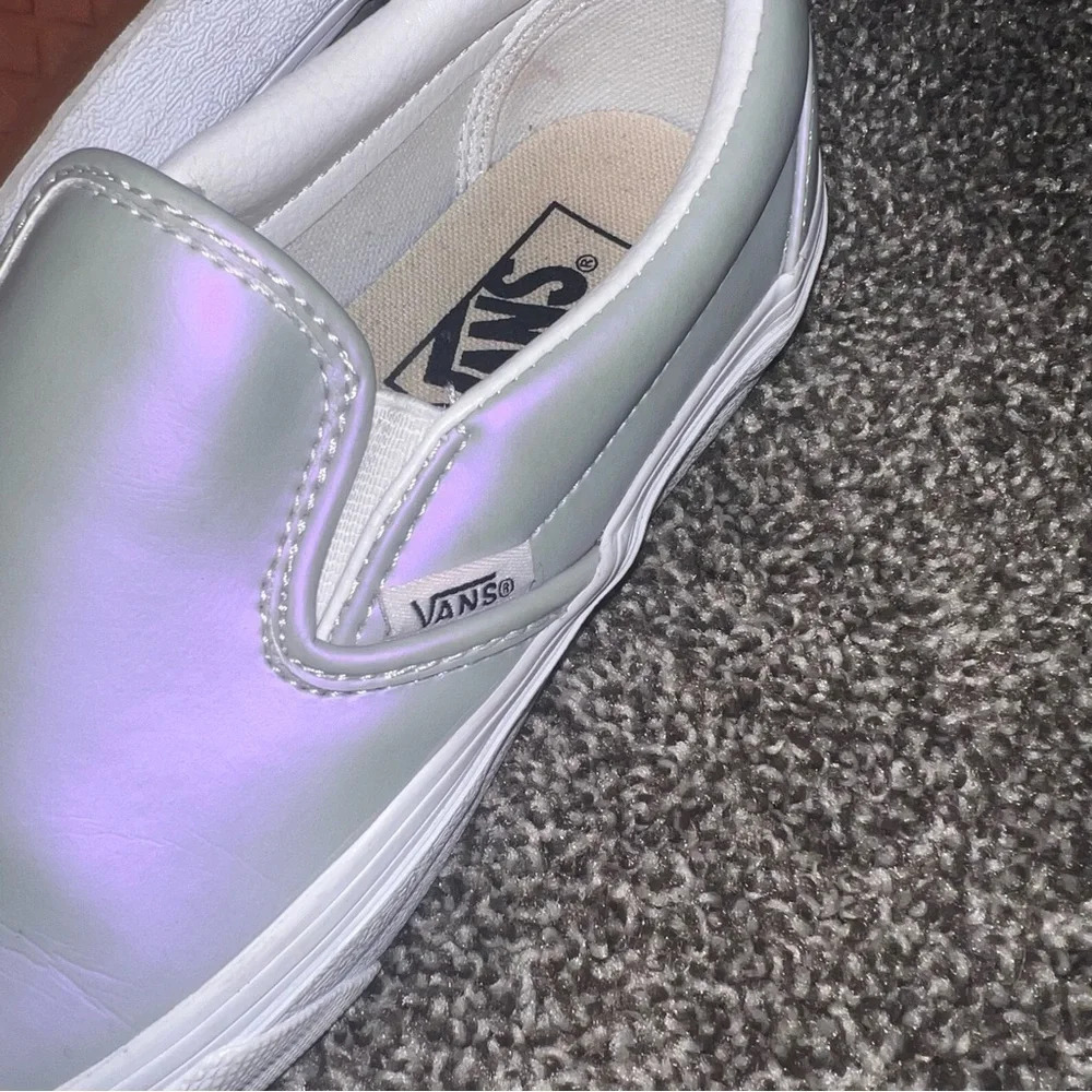 Vans Classic Slip On Muted Metallic Gray/Violet Women's Skate Shoes Size 4 ❤️ - Picture 3 of 7
